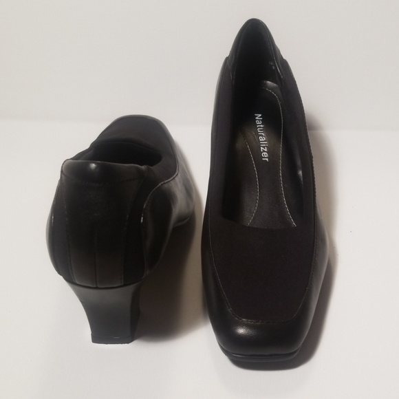 Naturalizer Black Leather Square Toe Kitten Heels - Picture 2 of 3